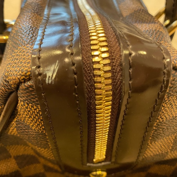 Louis Vuitton - Picture 4 of 6